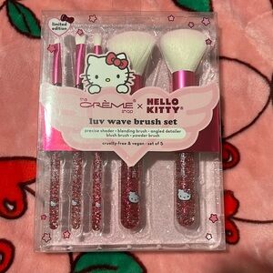 Hello kitty x crème glitter 5 brush makeup set!